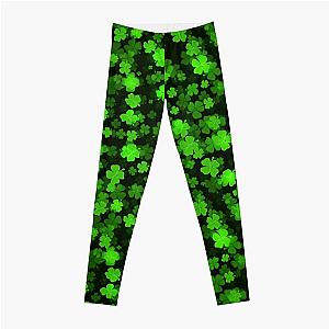 St Patricks day green background Leggings