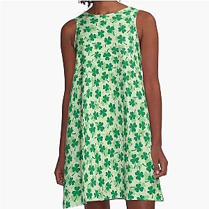 Clover leaf pattern - Green St Patrick's day three leaf clovers A-Line Dress