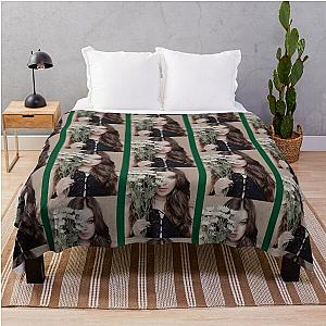 Hailee Steinfeld Throw Blanket