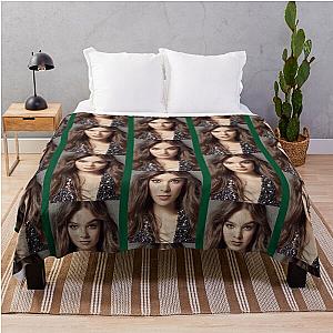Hailee Steinfeld Throw Blanket
