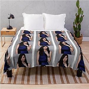 Hailee Steinfeld Throw Blanket