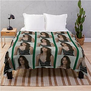 Hailee Steinfeld Throw Blanket