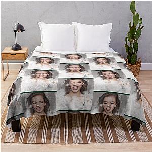 Hailee Steinfeld Throw Blanket