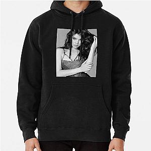 Hailee Steinfeld - Black and White Pullover Hoodie