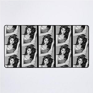 Hailee Steinfeld - Black and White Desk Mat