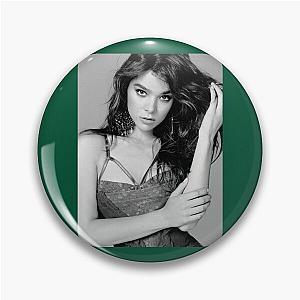 Hailee Steinfeld - Black and White Pin