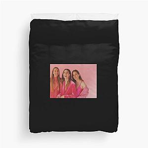 haim - pink photoshoot Duvet Cover