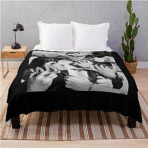 Halestorm vicious Classic Throw Blanket