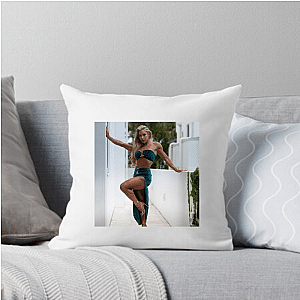 Health Influencer Hattie Boydle Pillows Cover