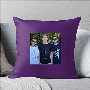 Viral Experiment Creators How Ridiculous Pillows Cover