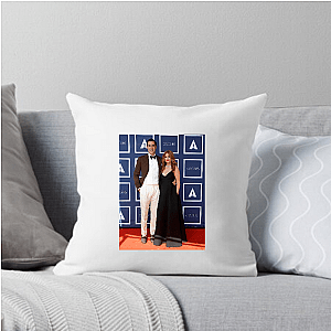Class Clown but Gorgeous – Isla Isla Fisher Pillows Cover