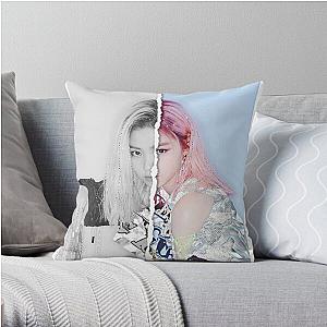 Itzy Pillows, Throw Pillow - ITZY Ryujin (Divided Photo) Throw Pillow RB1201