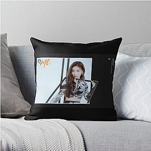 Itzy Pillows, Throw Pillow - chaeryeong- itzy Throw Pillow RB1201