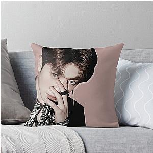 Jaehyun Chain Throw Pillow