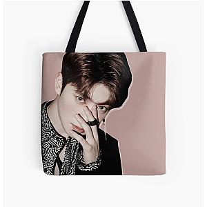 Jaehyun Chain All Over Tote Bag
