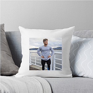 Strength And Hypertrophy Specialist Jeff Nippard Pillows Cover