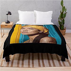 Men Women Beautiful Model Jhene Aiko Cute Graphic Gift Essential T-Shirt Throw Blanket