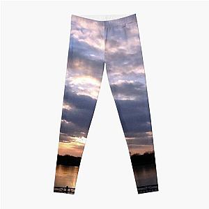 Sunset Piercing Clouds Over Lake Hiawatha  Leggings RB0301