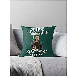 Einige von Joe Bonamassa      Throw Pillow