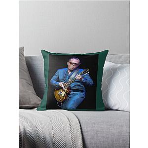 Nennen Sie mich Joe Bonamassa Art    Throw Pillow