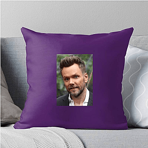 Community Levels of Funny Joel Mchale Pillows Cover
