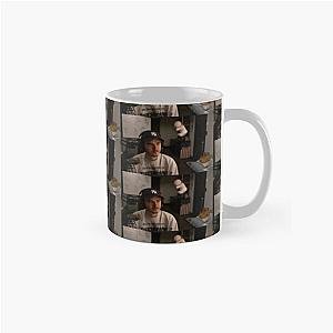 Jschlatt hangin out Classic Mug