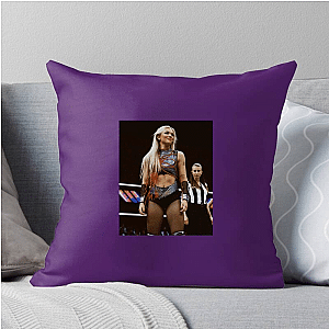 Dynamic Competitor Julia Hart Pillows Cover