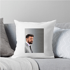 Karl Urban Always Intense, Always Iconic Karl Urban Pillows Cover