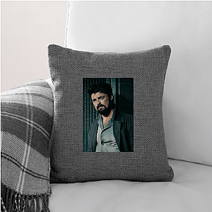 Karl Urban From Middle Earth To Space Karl Urban Pillows Cover