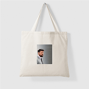 Karl Urban Always Intense, Always Iconic Karl Urban Bags