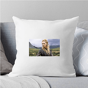 Beauty + Battle – Winnick Style Katheryn Winnick Pillows Cover