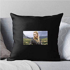 Beauty + Battle – Winnick Style Katheryn Winnick Pillows Cover