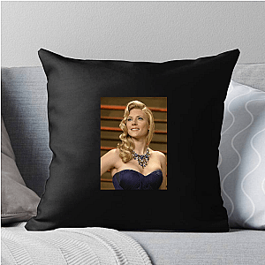 Katheryn’s Got That Grit Katheryn Winnick Pillows Cover