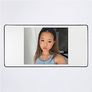 Level-Headed Queen – Katie Fang Katie Fang Mouse Pads