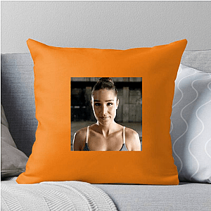 Global Workout Pioneer Kayla Itsines Pillows Cover