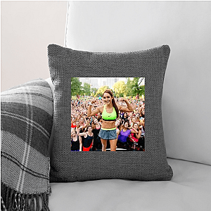 Everyday Strength Advocate Kayla Itsines Pillows Cover