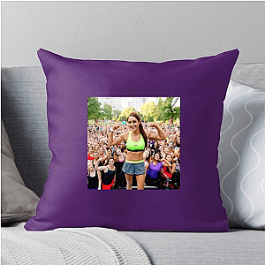 Everyday Strength Advocate Kayla Itsines Pillows Cover