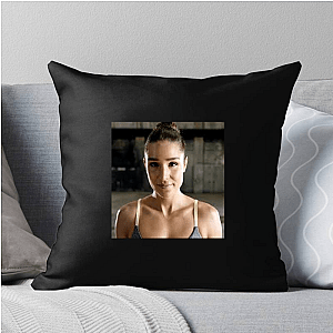 Global Workout Pioneer Kayla Itsines Pillows Cover
