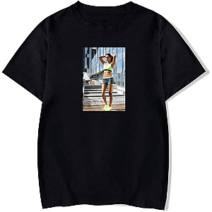 Health And Wellness Leader Kayla Itsines T-Shirts