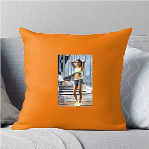 Health And Wellness Leader Kayla Itsines Pillows Cover