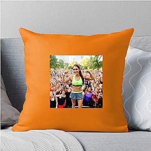Everyday Strength Advocate Kayla Itsines Pillows Cover