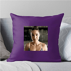 Global Workout Pioneer Kayla Itsines Pillows Cover
