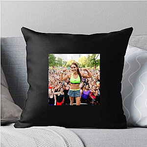 Everyday Strength Advocate Kayla Itsines Pillows Cover