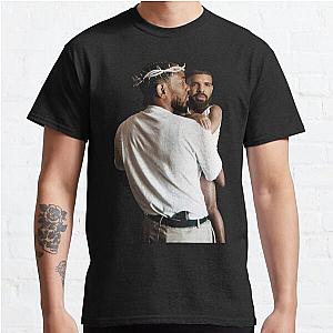 Kendrick Lamar Holding Baby Drake Classic T-Shirt