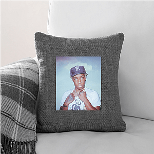 Kennyhoopla in Static Kennyhoopla Pillows Cover