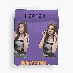 Dayeon Kep1er  Duvet Cover