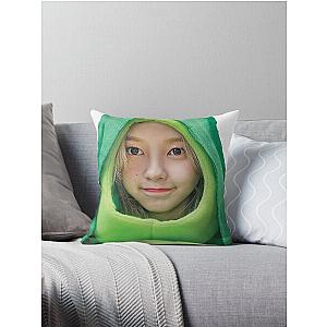 kep1er daeyon cute sticker Throw Pillow