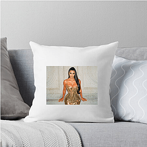 Kardashian Looks. No Apologies. Kim Kardashian Pillows Cover