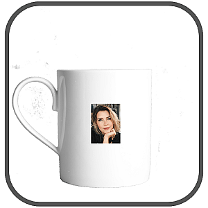 Kitty Plays Mugs