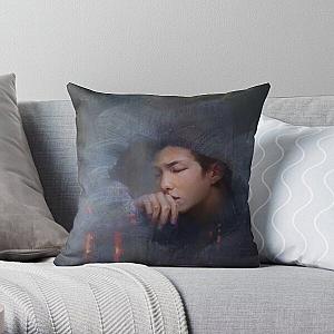 KNJ everythingoes Throw Pillow RB1509